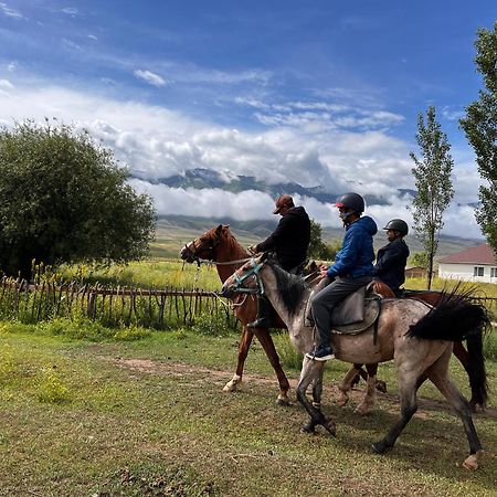 Kyzart Hotel & Horse Tours Bagysh Bagian luar foto