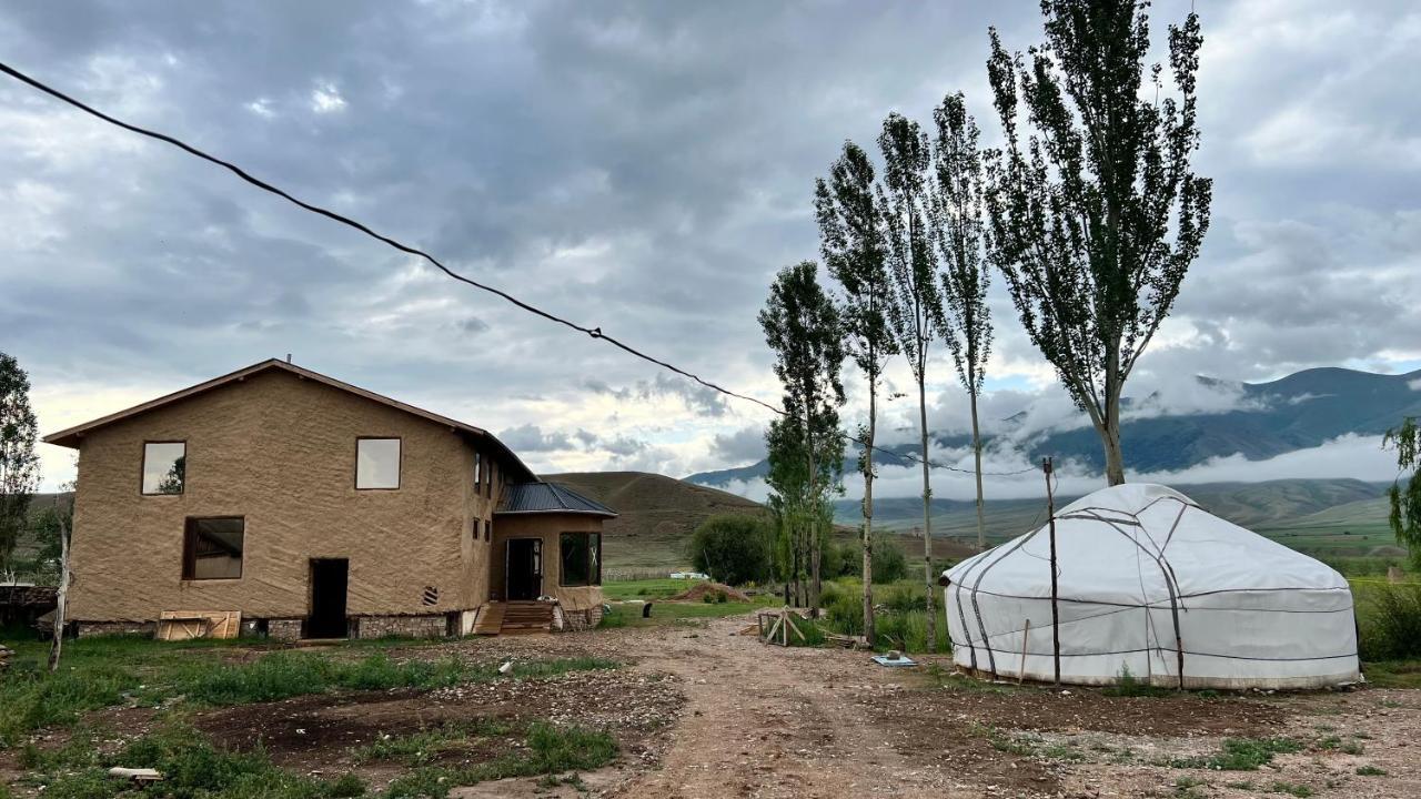 Kyzart Hotel & Horse Tours Bagysh Bagian luar foto